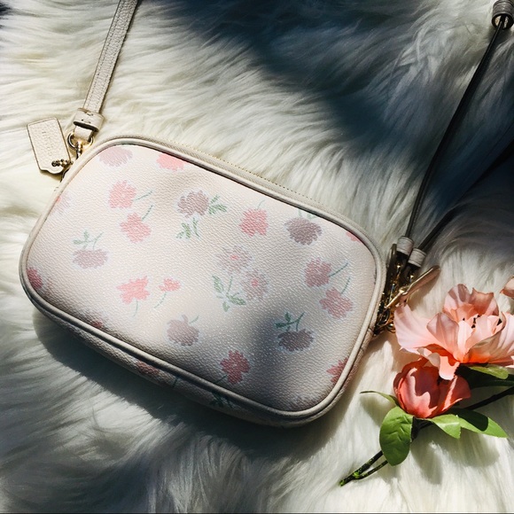 🌸COACH Daisy Field Pebbled Leather Crossbody - Picture 6 of 16